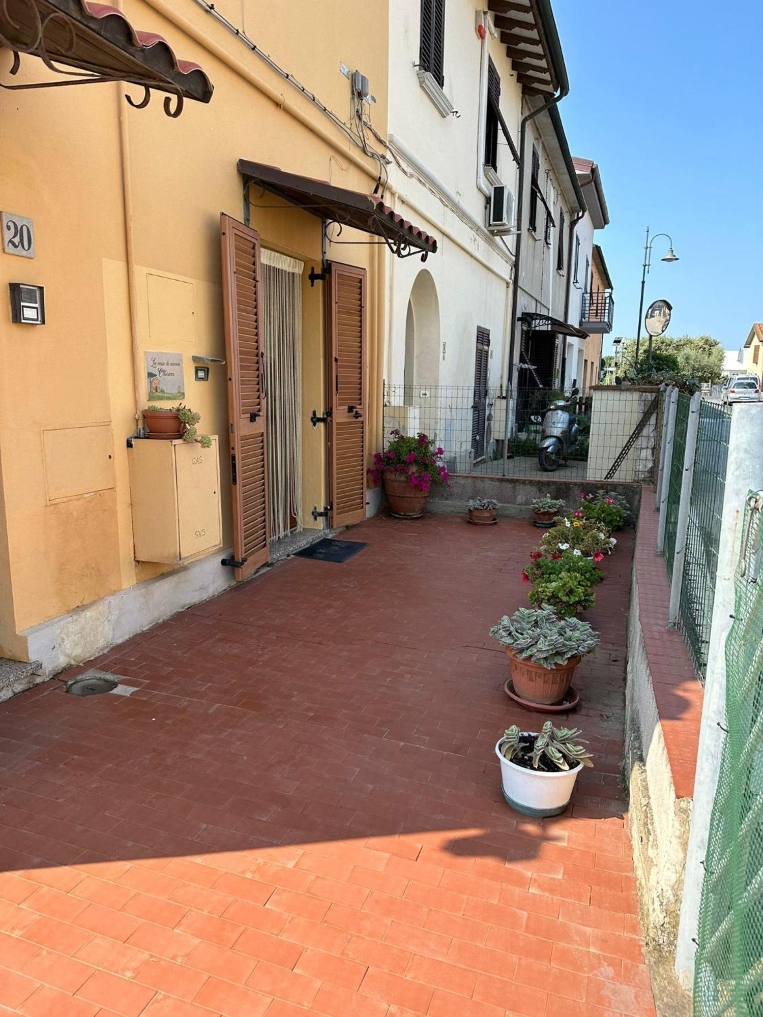 La Casa Di Nonna Ottorina Apartment Venturina Terme Ngoại thất bức ảnh